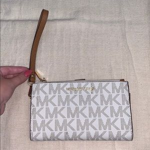 Beautiful Michael Kors Wallet!